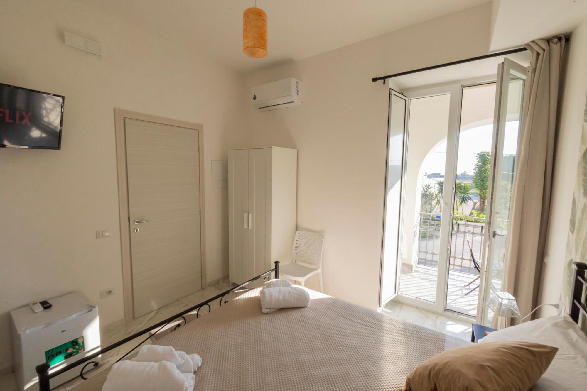 Cientopera Suite Rooms Pontecagnano Faiano Buitenkant foto
