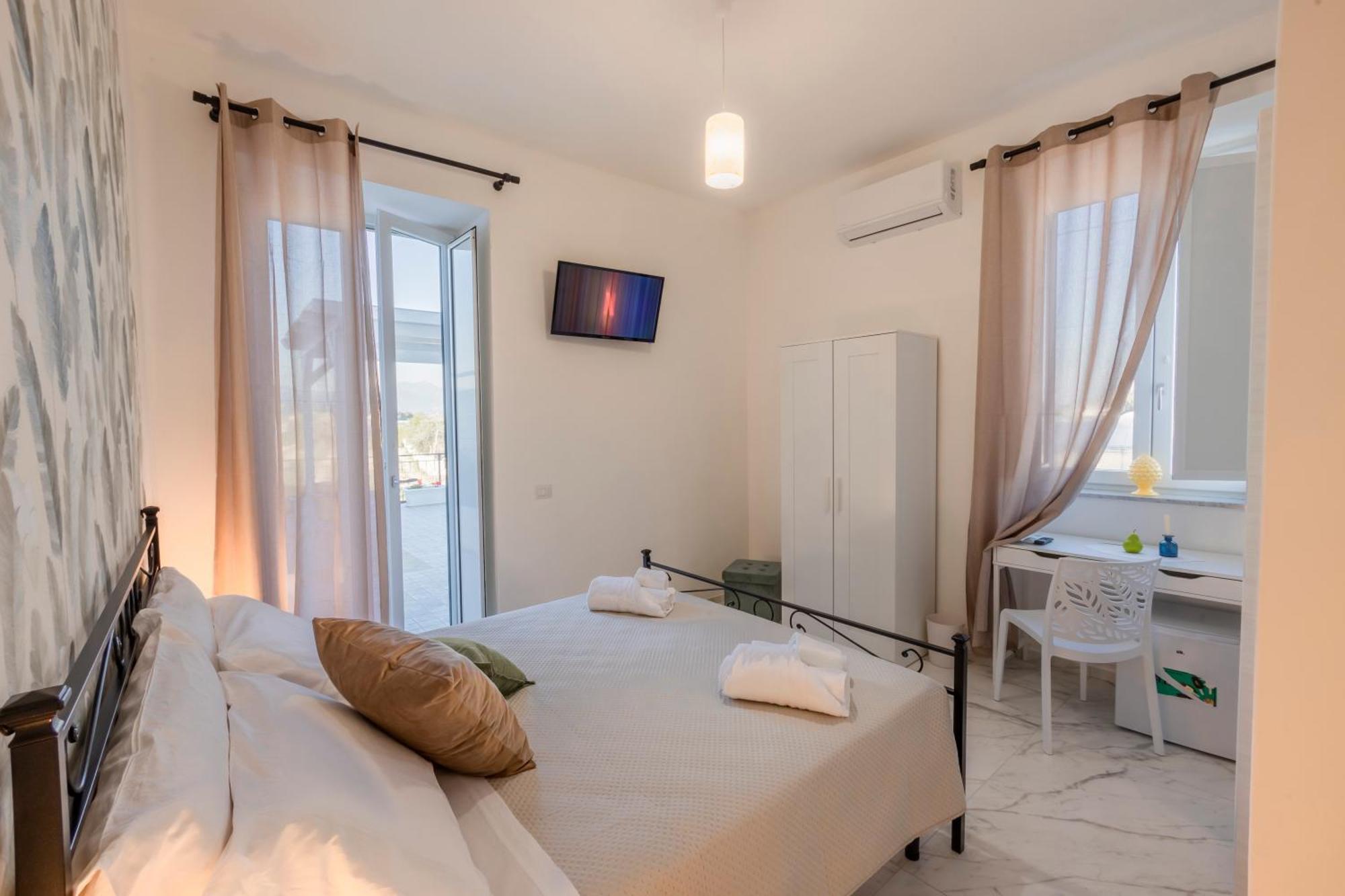 Cientopera Suite Rooms Pontecagnano Faiano Buitenkant foto